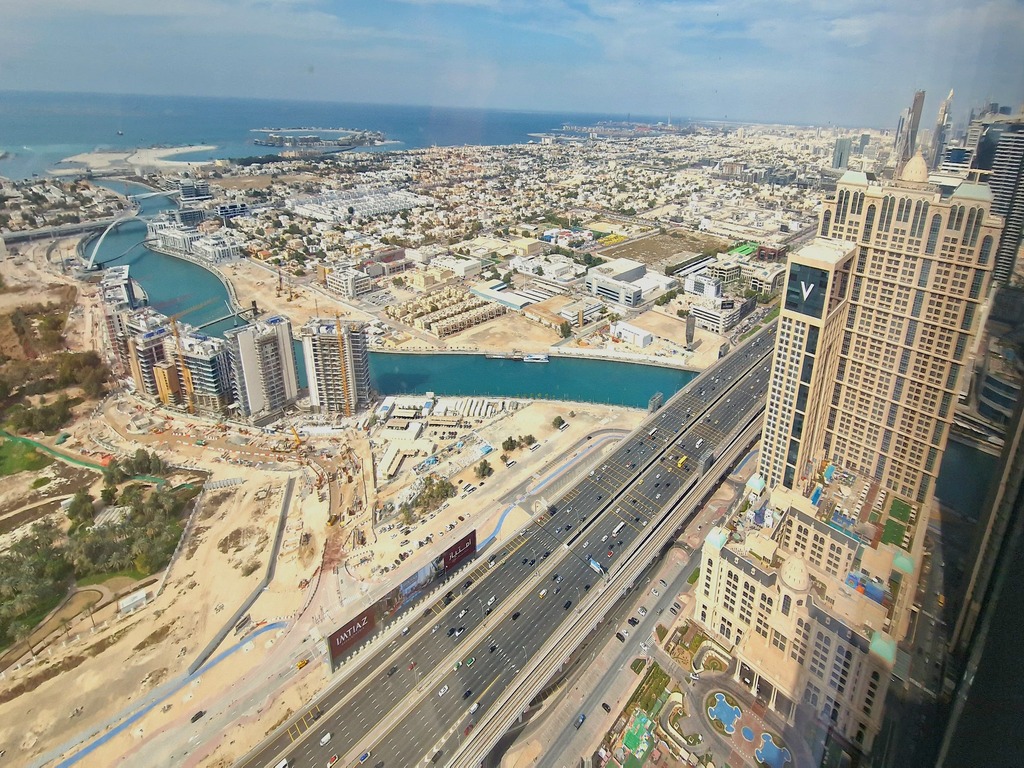 RoofSetGo Dubai-Aykon City Tower B