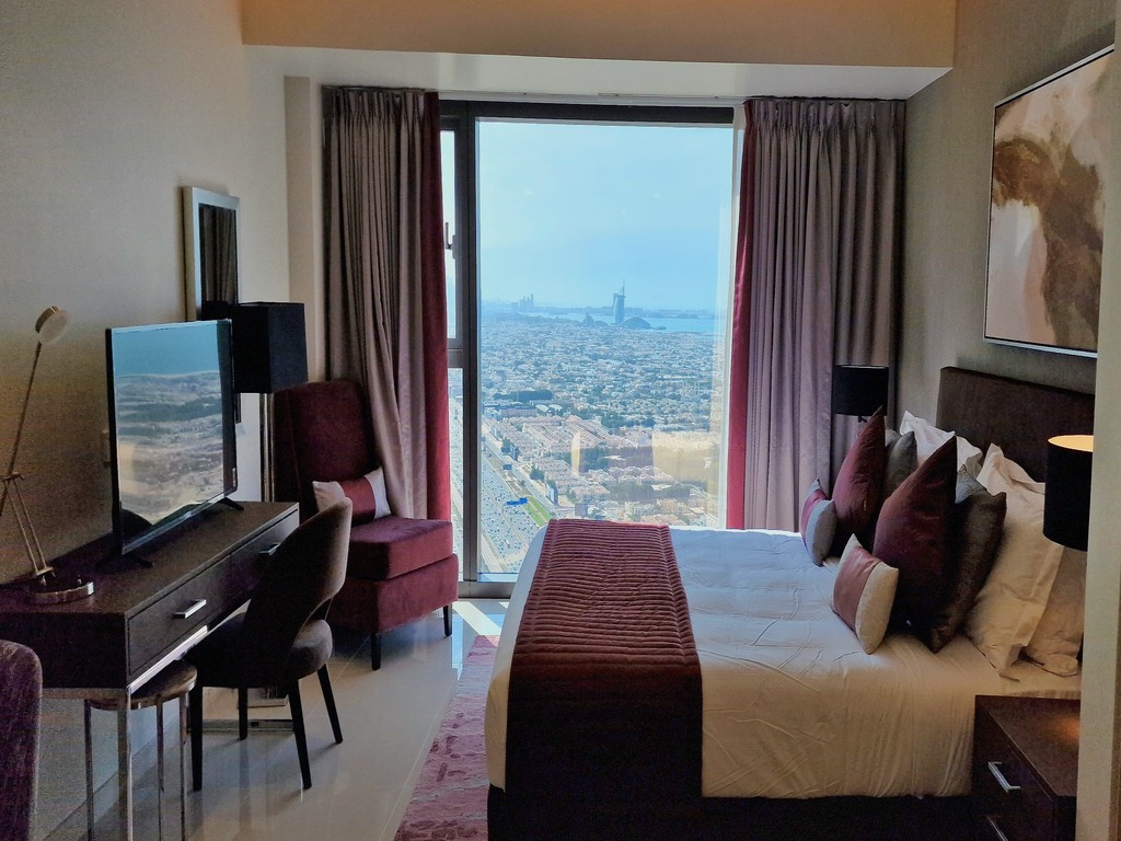 RoofSetGo Dubai-Aykon City Tower B