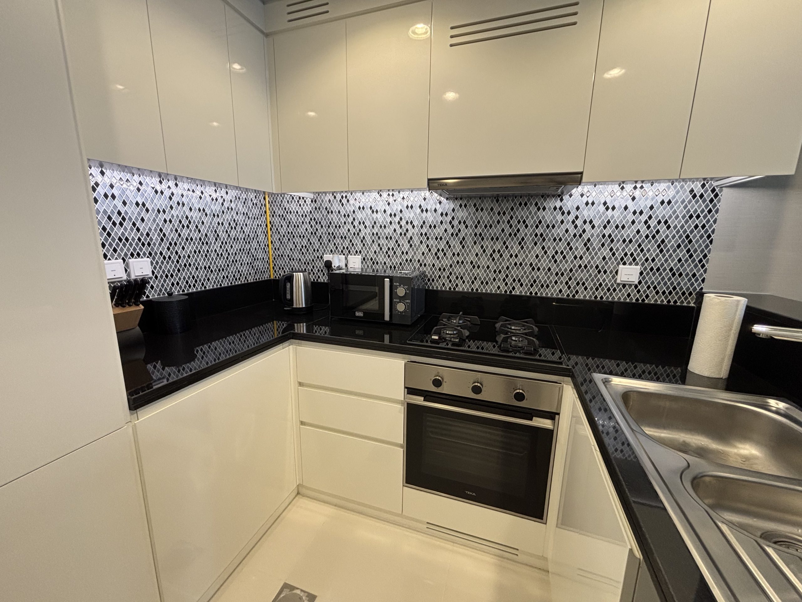 RoofSetGo Dubai-Aykon City Tower B