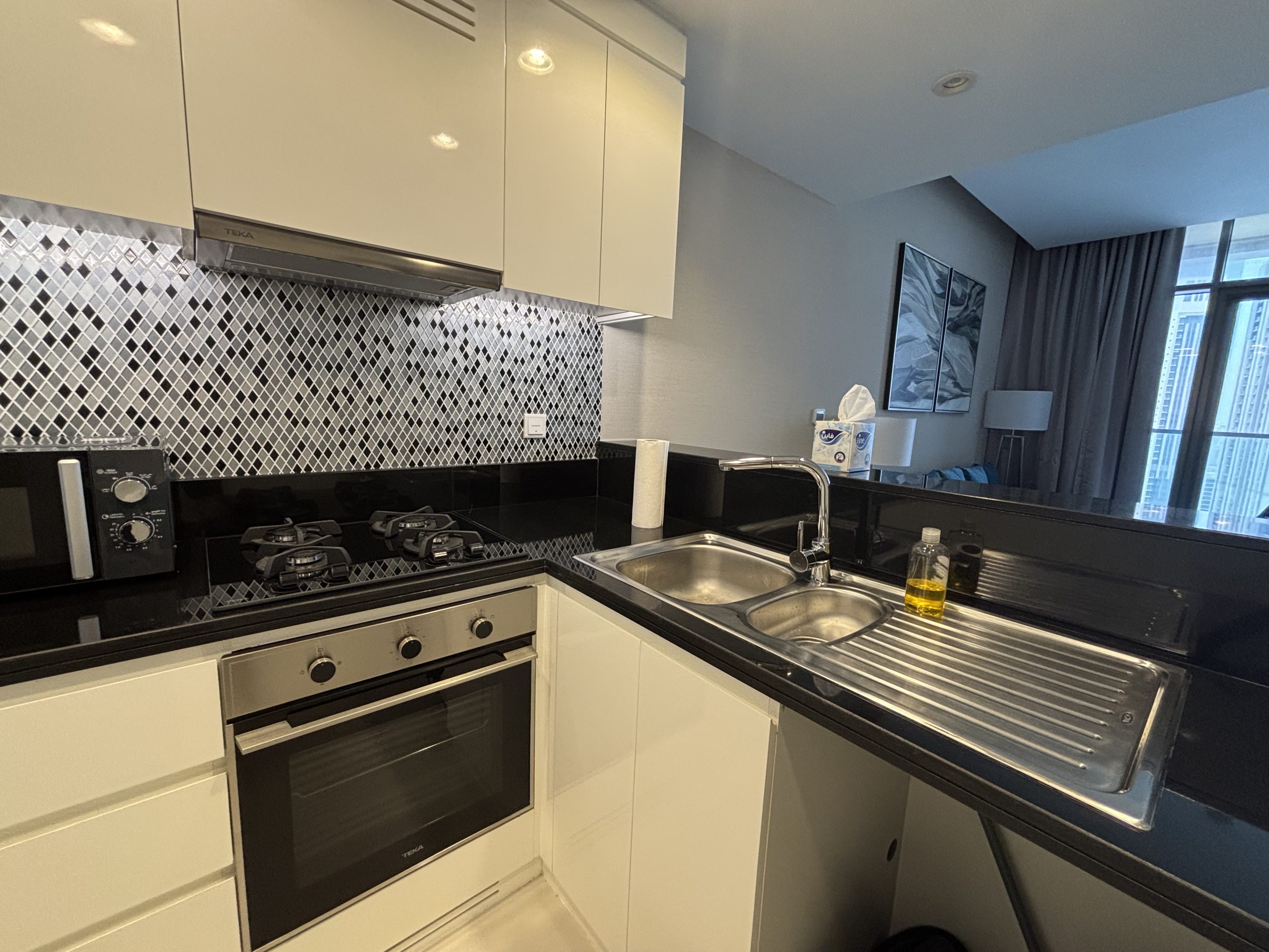 RoofSetGo Dubai - Aykon City Tower B 4