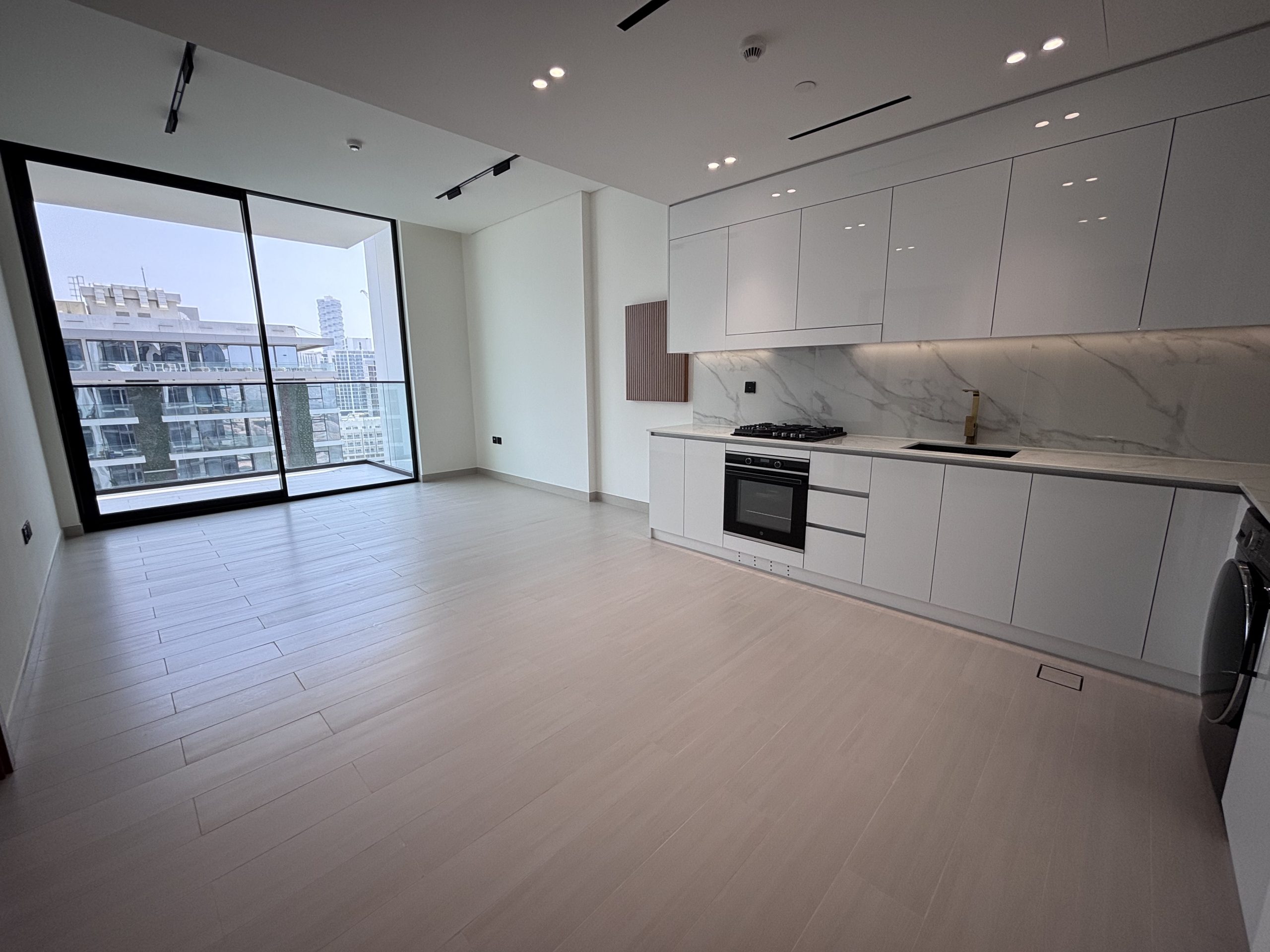 RoofSetGo Dubai - Binghatti Azure JVC11