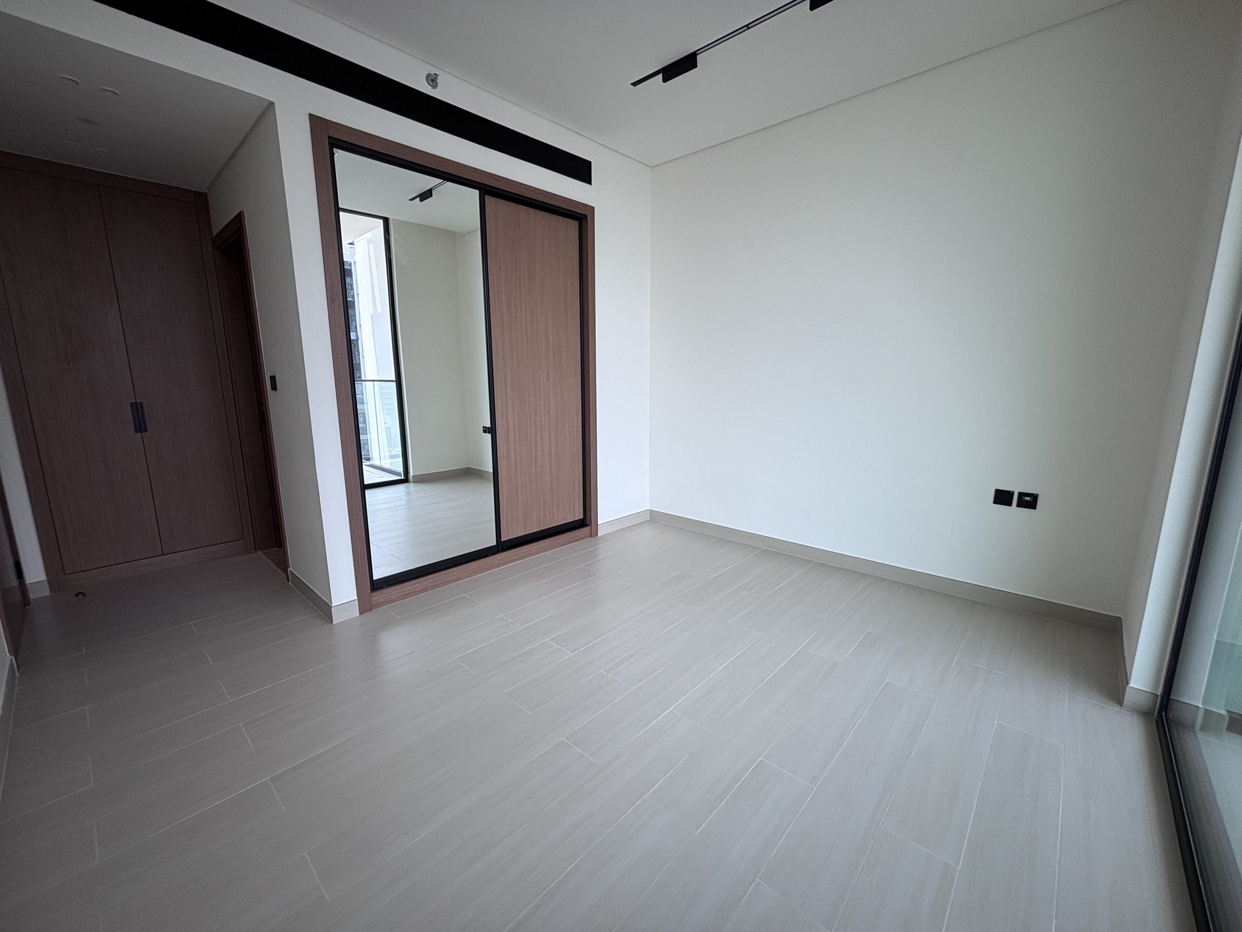 RoofSetGo Dubai - Binghatti Azure JVC17