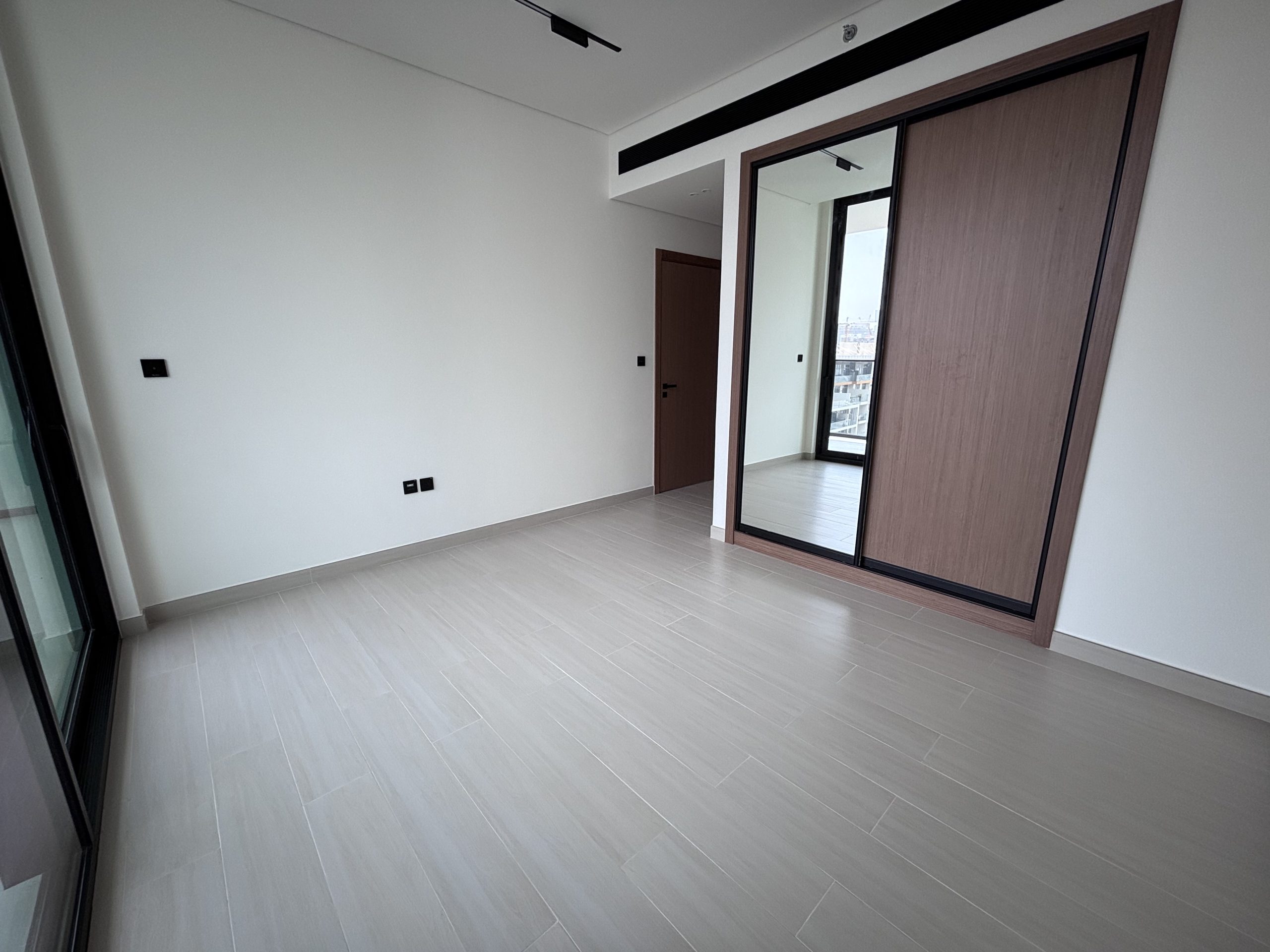 RoofSetGo Dubai - Binghatti Azure JVC18