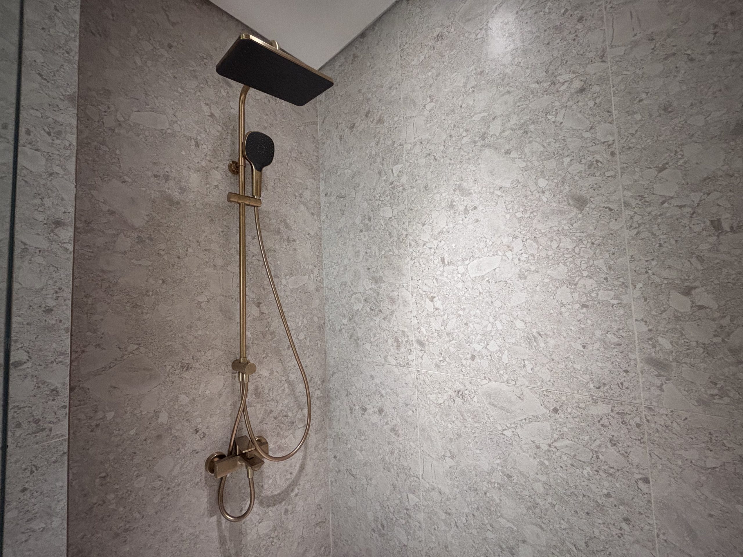 RoofSetGo Dubai - Binghatti Azure JVC6