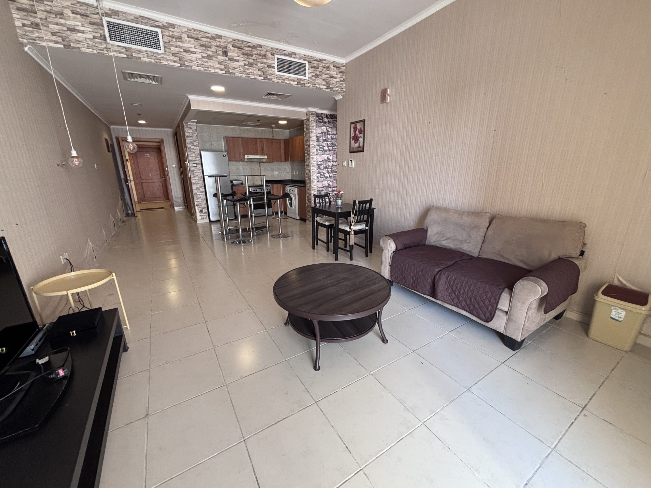 This spacious 1-bedroom apartment in Emirates Gardens 2