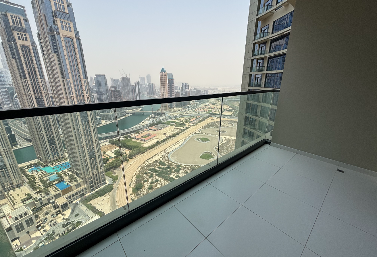 -Private balcony with spectacular views of Dubai skyline