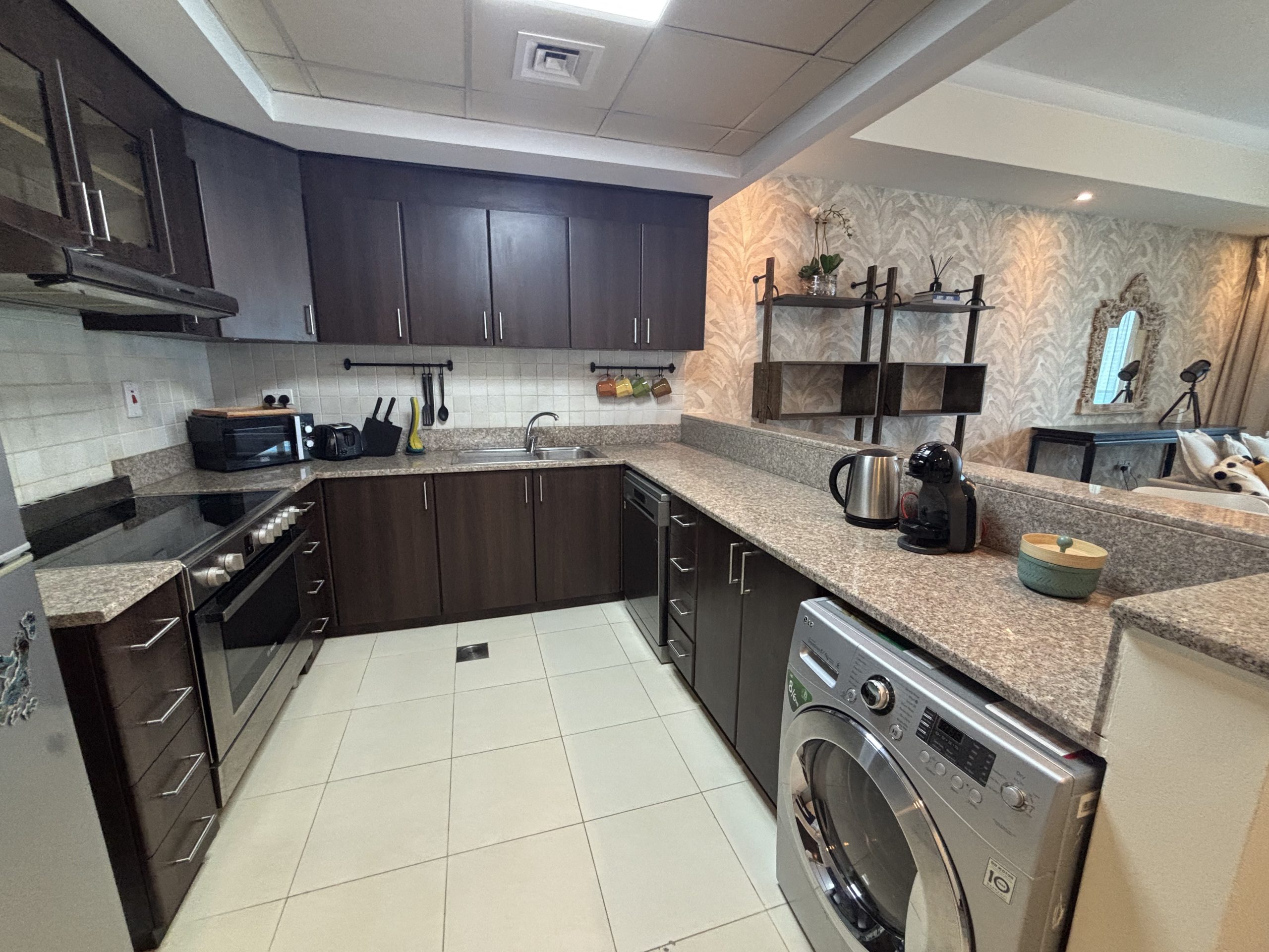 just minutes from Downtown Dubai