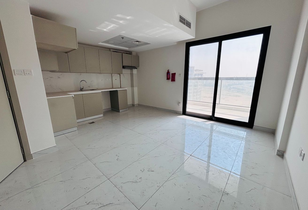 Al Furjan. Spanning 906 sqft